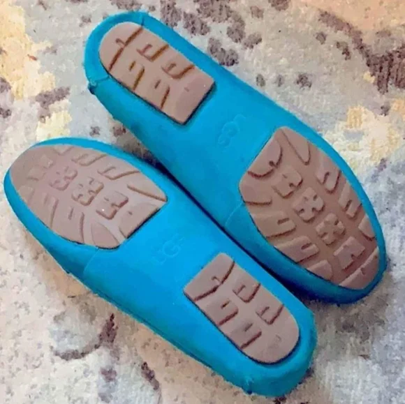 UGG blue sued flat shoes, Size 8 - Picture 4 of 5